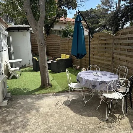 Dom wakacyjny Maison 47m2 A 800 M De La Saint-Raphaël