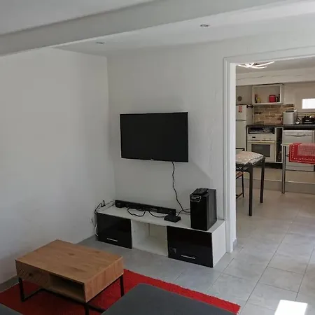 Maison 47m2 A 800 M De La * Сен-Рафаель